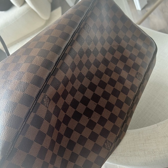 Neverfull MM Tote - Picture 2 of 14